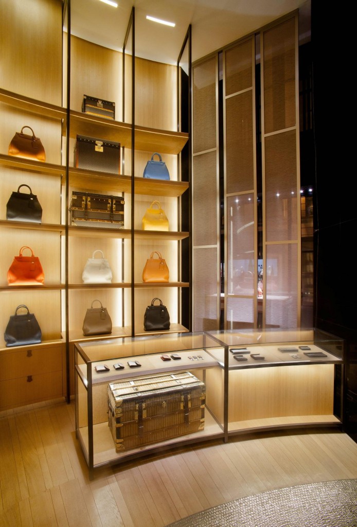 NUNO | Maison Moynat Paris